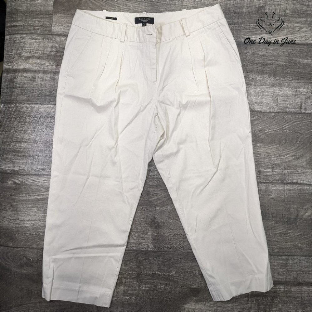 Talbots White Capris